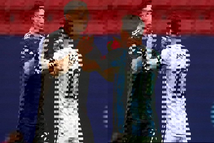 جنگ اعصاب ناجی آرژانتین روی مخ کلمبیا (عکس)