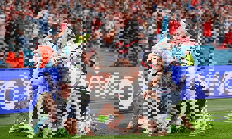 انگلیس 2 - 1 دانمارک؛ فوتبال در آستانه بازگشت به خانه!