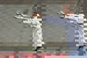 کمالوند: آقایان مسئول! از شما خواهش می‌کنم
