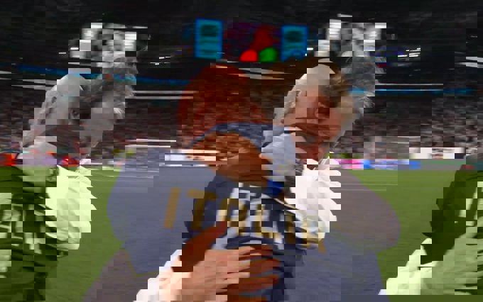 اشک‌های مانچو و دوناروما؛ بغض ایتالیا شکست (عکس)