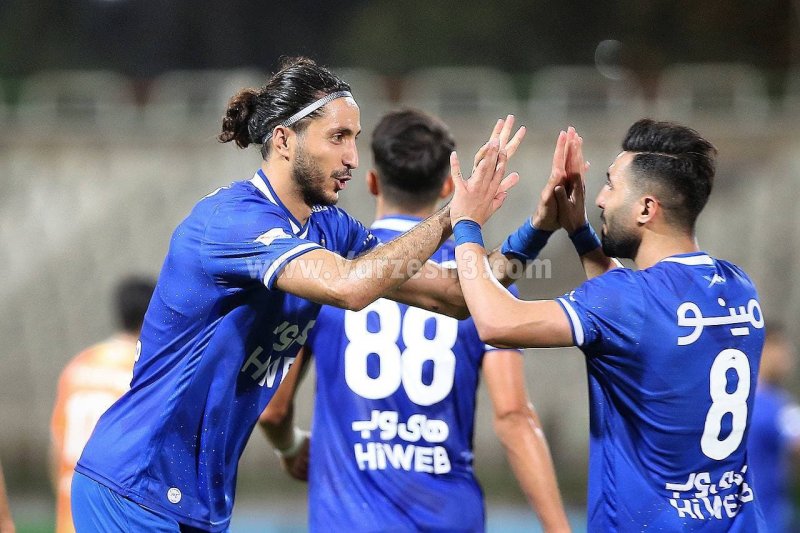 استقلالیها بدون دریافتی به مصاف پرسپولیس میروند!