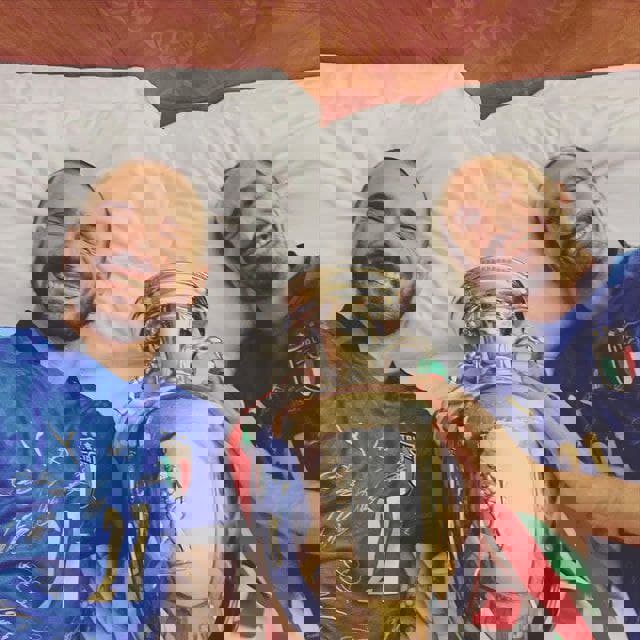 توپ طلا را مشترکا به بونوچی و کیهلینی بدهید