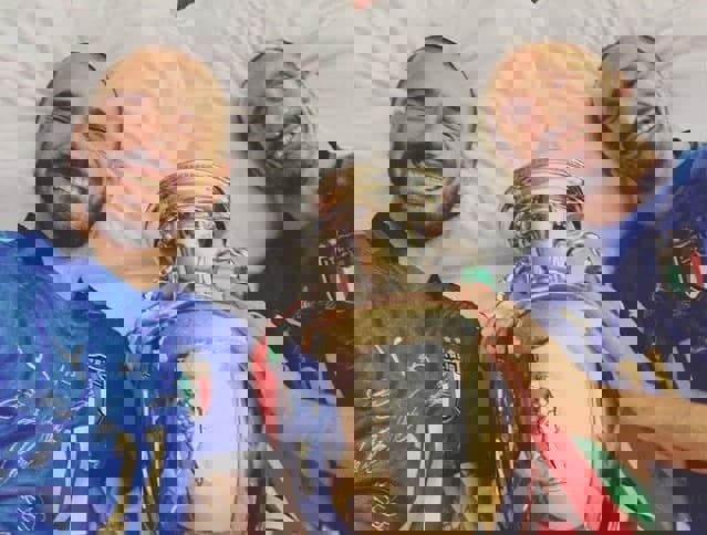 زنده: حاشیه های بعد از قهرمانی ایتالیا (عکس)