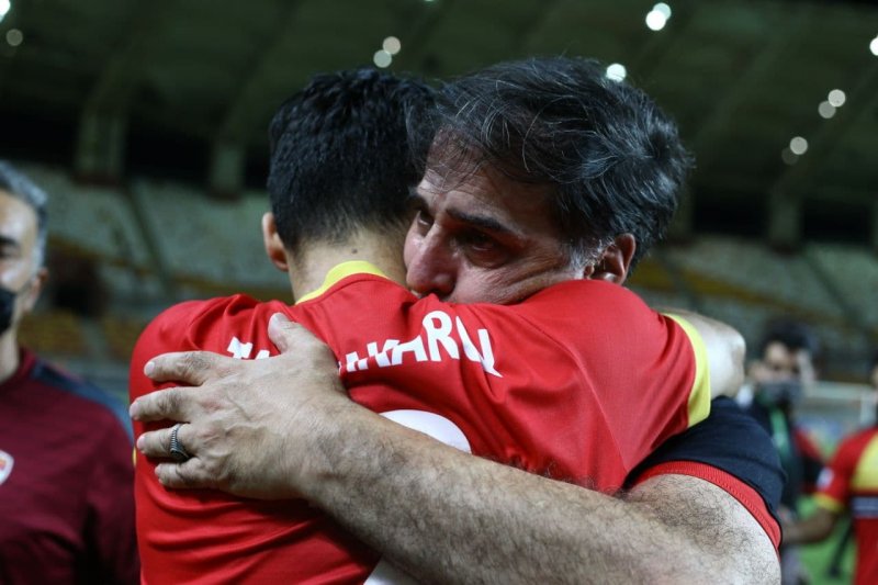 اشک های آذری بعد از حذف سپاهان (عکس)