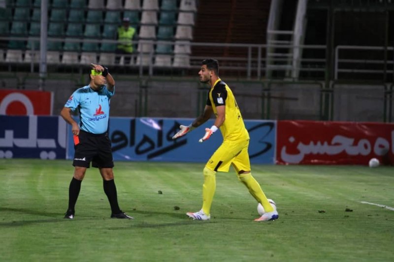 سپاهان به دروازهبان مدنظر خود نزدیک شد