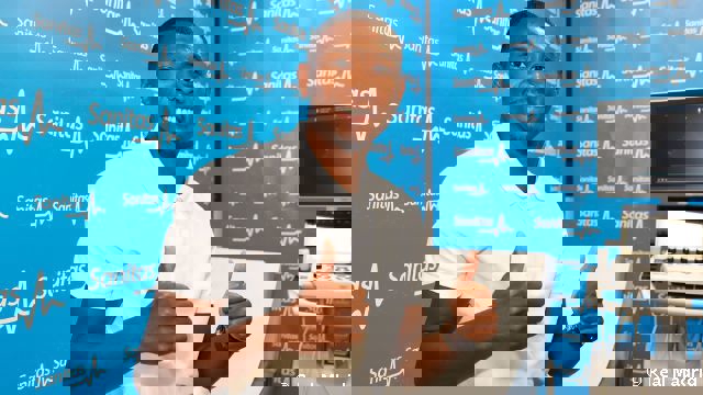 1625555