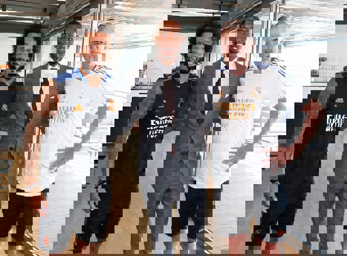 1625616
