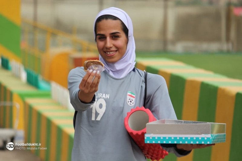 شیرینی‌خوران در اردوی تیم ملی (عکس)