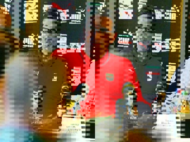 1626121