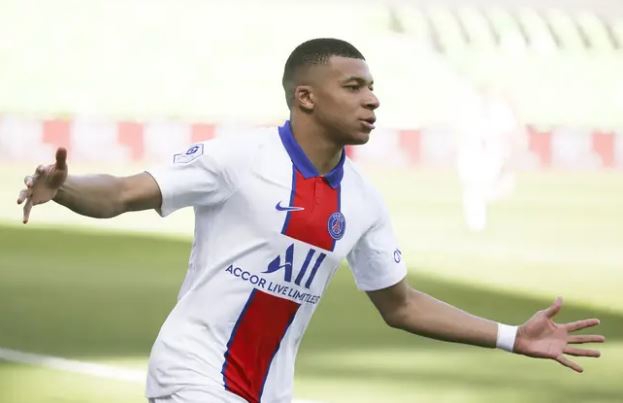 بی‌تابی رختکن رئال‌ برای نهایی شدن انتقال بزرگ