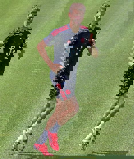 1627585