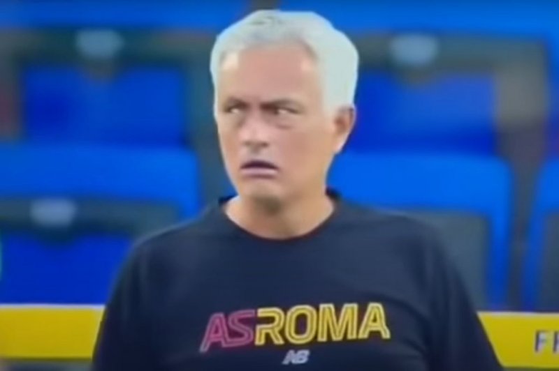 1627631
