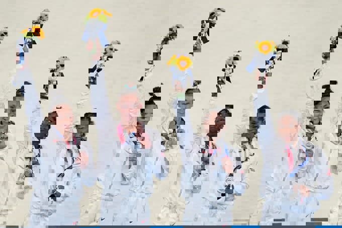 1628554