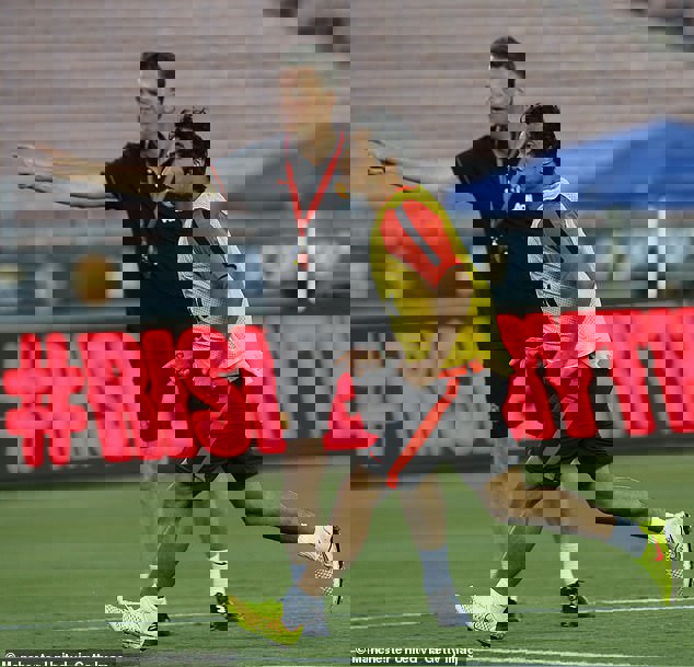 1628582
