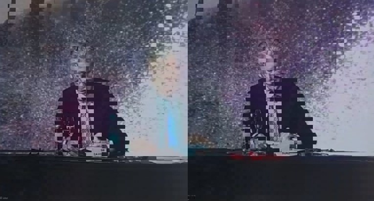 1628617