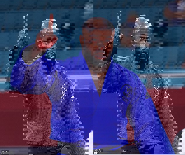 1628624