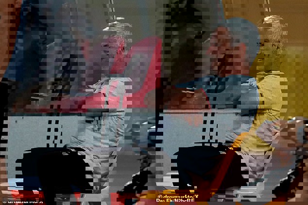 1628745