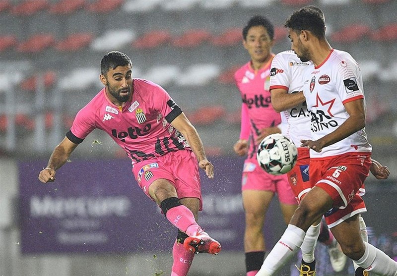 مذاکره در جریان بازی بر سر کاوه رضایی