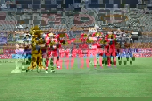 فولاد بدون محروم مقابل استقلال