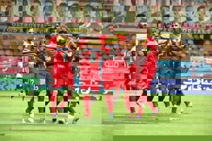 فولاد 2- ملوان 0؛ صعود راحت به فینال