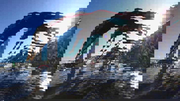 1631170