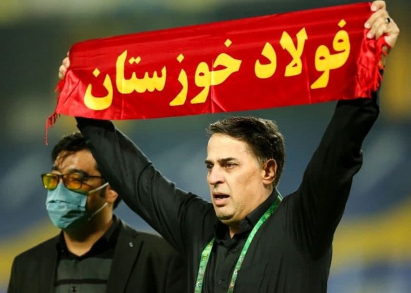 آذری در آغوش بازیکنان گریه کرد (عکس)