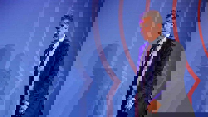 1632981