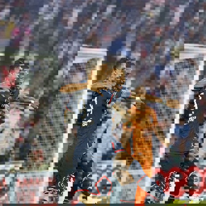 1634302