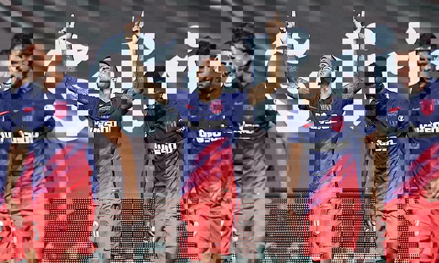 1634700