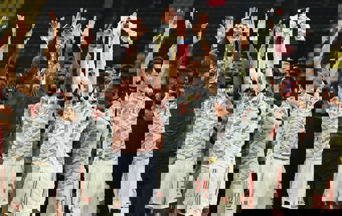 1635180