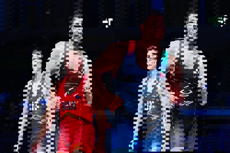 بچه‌شیرهای کشتی قهرمان مقتدر جهان 