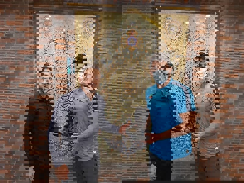 1636152
