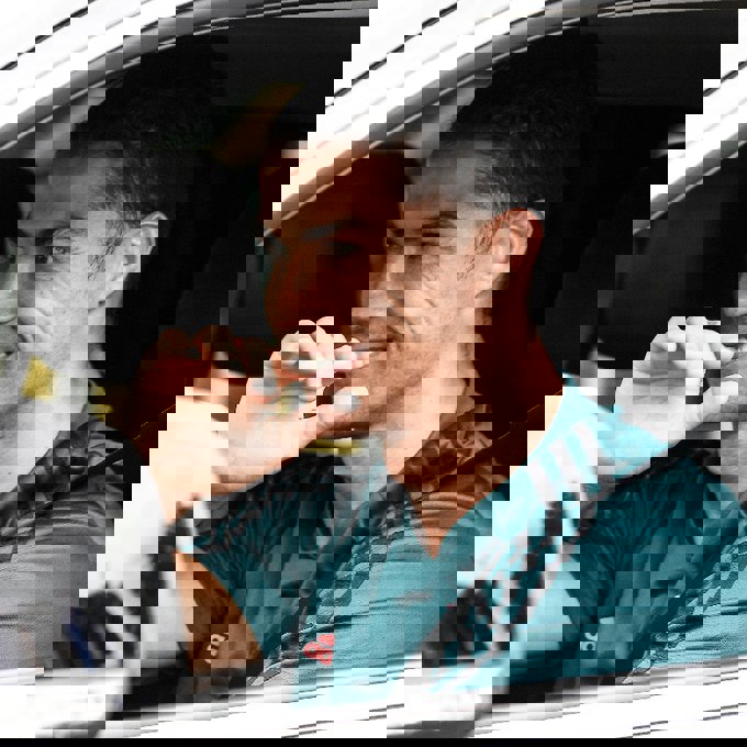 1637688