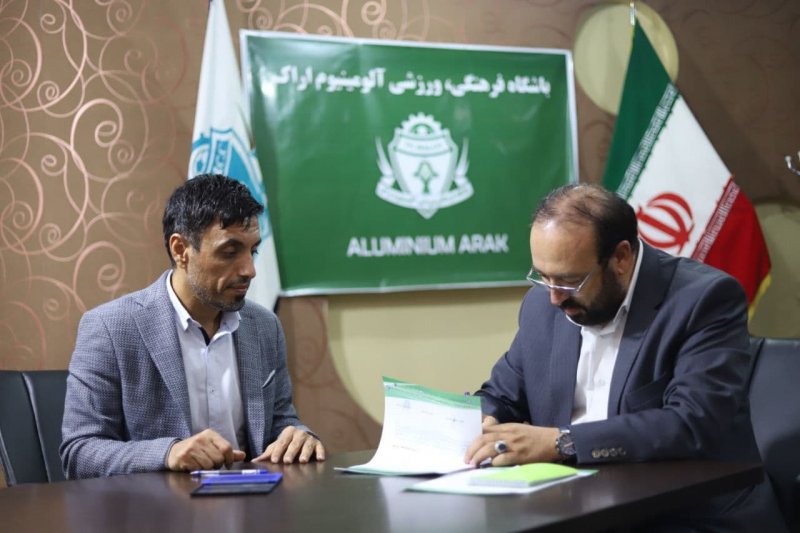 محرابی: قرارداد خطیبی ۲ ساله است