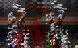 ستاره میلان به بازی با لیورپول رسید