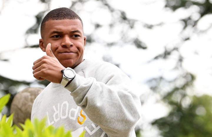 نارضایتی در رختکن فرانسه از کیلیان امباپه