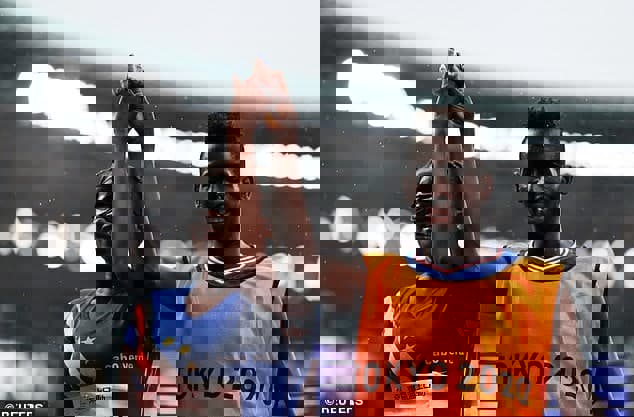 خواستگاری پارالیمپیکی در پیست دوومیدانی 