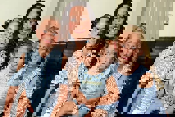 1640231