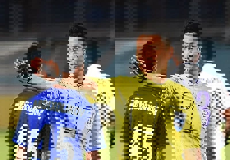 داور بدشگون کره‌ای، قاضی دیدار تراکتور و النصر