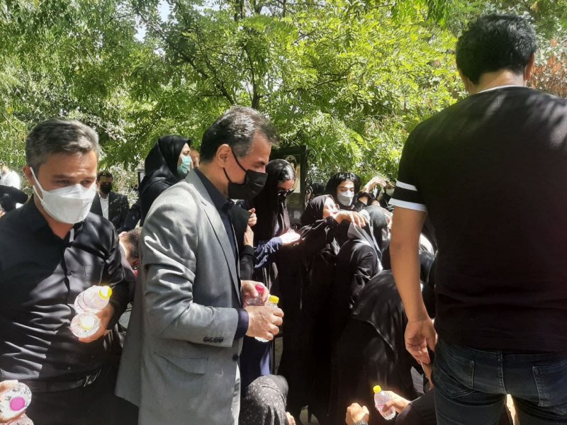 خاکسپاری انصاریفرد در قطعه نام آوران (عکس)