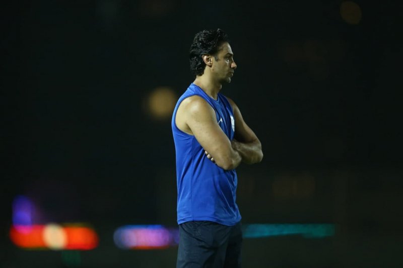 هیات مدیره استقلال زیر پای فرهاد را خالی می‌کند؟ 