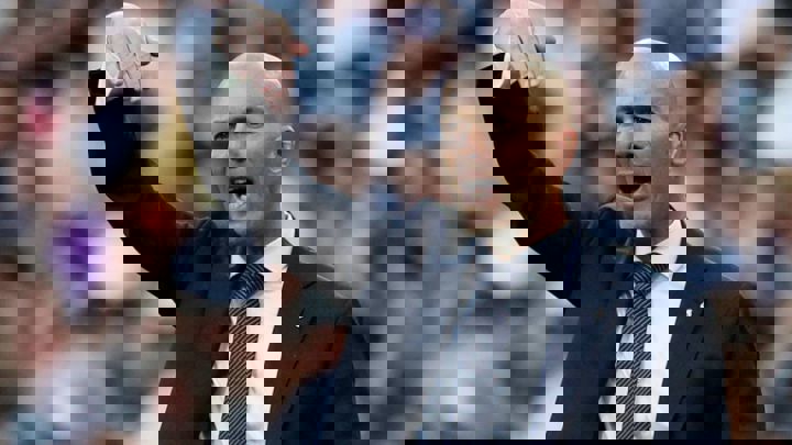 1643460