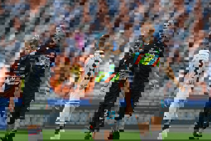1645256