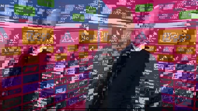 1645319