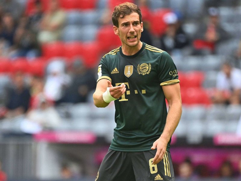 خطای مدافع لیختناشتاین؛ گورتسکا شانس آورد (عکس)