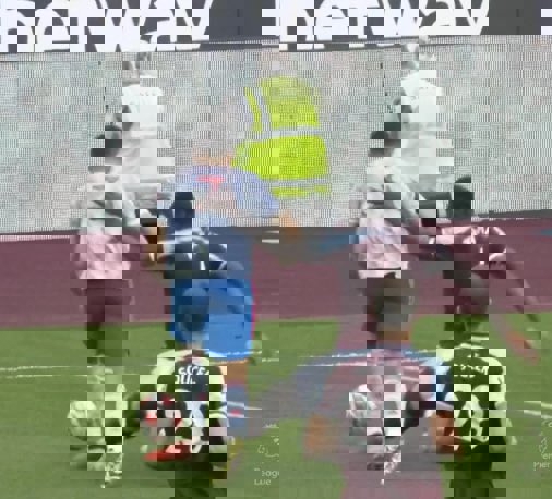 1645591