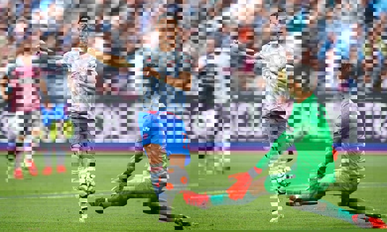 1645594