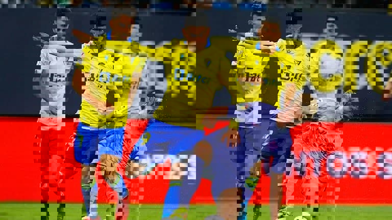1646947