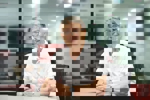 اولین کسی که بازوبند کاپیتانی را به شجاع داد!