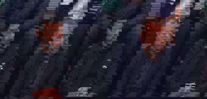 1647366